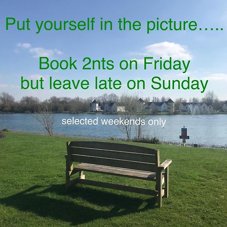 Liming Lodge - Lakeside Home In The Cotswolds South Cerney Esterno foto